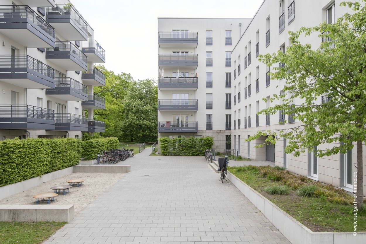 Moderne und exklusive Dachgeschosswohnung mit traumhaftem Weitblick, 81925 München, Etagenwohnung