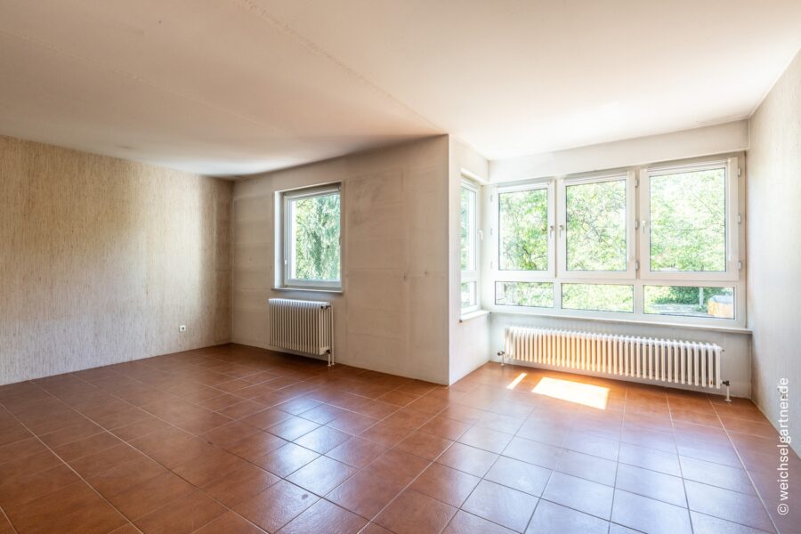 Bezugsfreies Split-Level Reihenhaus mit großem Garten und Einzelgarage - Wohnbereich