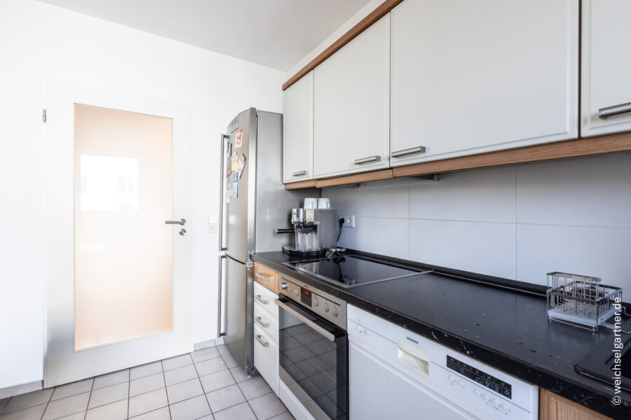 Bezugsfrei ab Sommer 2026: Optimal geschnittene Eigentumswohnung mit Süd-Balkon und TG-Stellplatz - Weitere Ansicht der Küche