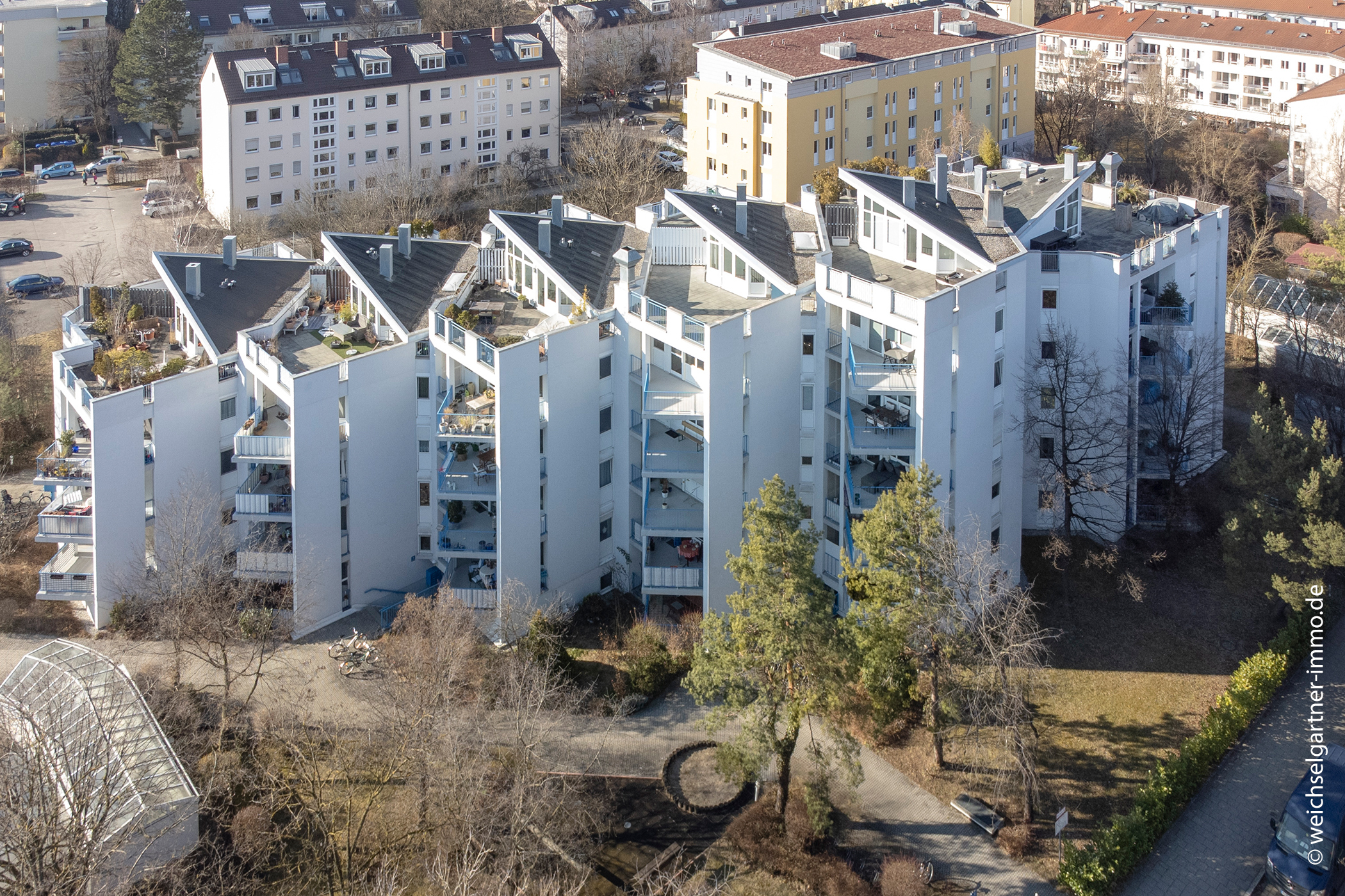 Eigentumswohnung mit großem West-Balkon, 80997 München, Etagenwohnung