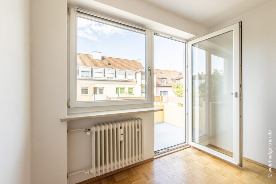 Bezugsfreie 2-Zimmer-Wohnung mit top Infrastruktur – auch als Kapitalanlage - Zugang zum Balkon