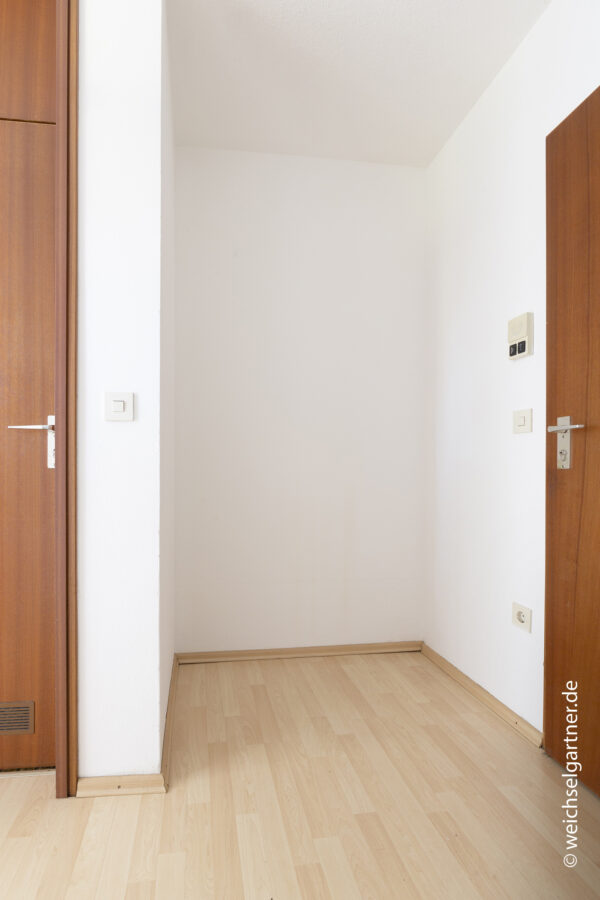 Großzügiges und freies Appartement nähe Kieferngarten - Dielenbereich