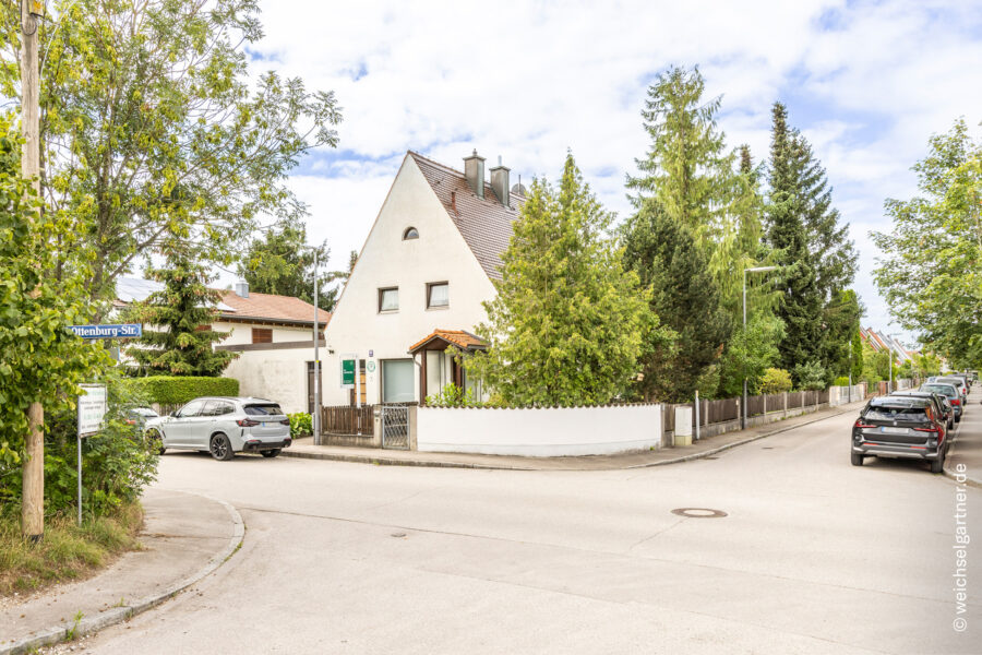 Attraktives Wohnbaugrundstück unweit des Riemer Parks für 2 EFHs oder 2 DHHs - Eckgrundstück