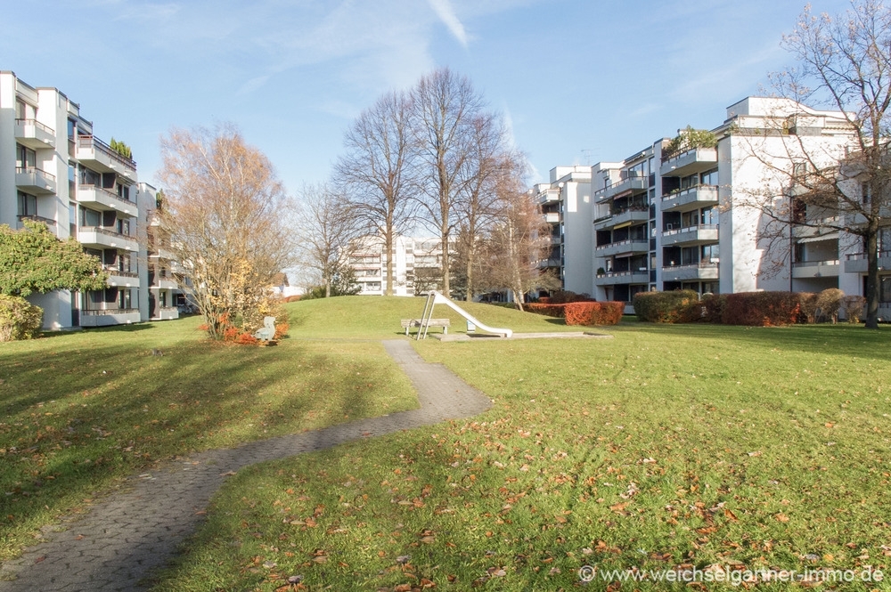 Sonnige Dachterrassenwohnung mit Bergblick, 85609 Aschheim, Dachgeschosswohnung