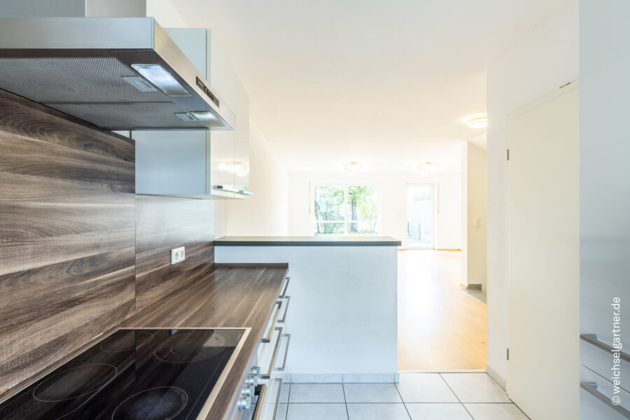 Großzügiges Reihenmittelhaus mit sonnigem Südwest-Garten; das ideale Zuhause für Familien - Offende Küche