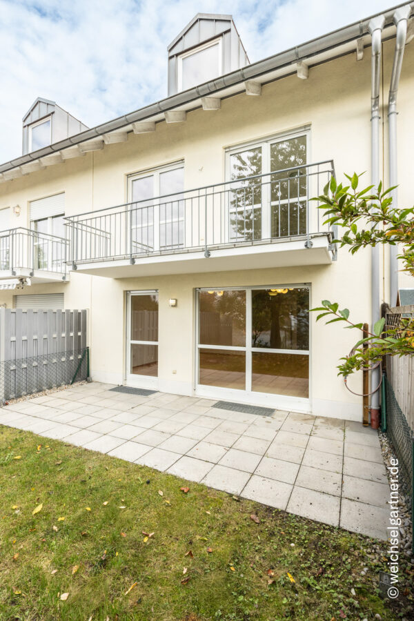 Großzügiges Reihenmittelhaus mit sonnigem Südwest-Garten; das ideale Zuhause für Familien - Südwest Ansicht des Wohnhauses