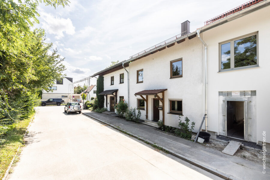 Reihenmittelhaus-Grundstück mit Westausrichtung in charmanter Wohnlage - Reihenmittelhaus-Grundstück