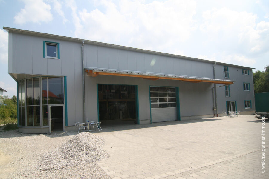 Neuwertige Gewerbehalle mit Büro und Wohnung - 4207_Bild website