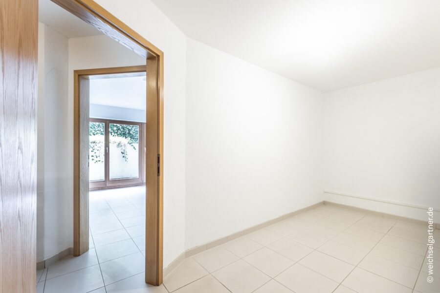 Idyllische Garten-Maisonette in ruhiger Feldrandlage – sonnige Südwest-Ausrichtung und 2 Stellplätze - Praktischer Kellerraum