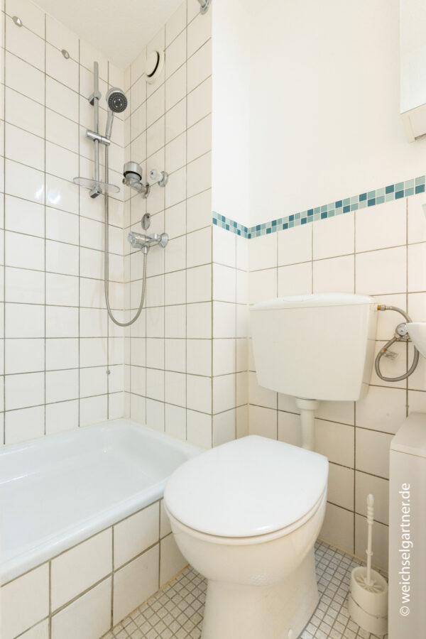 Freies Appartement in ruhiger Lage - Badezimmer