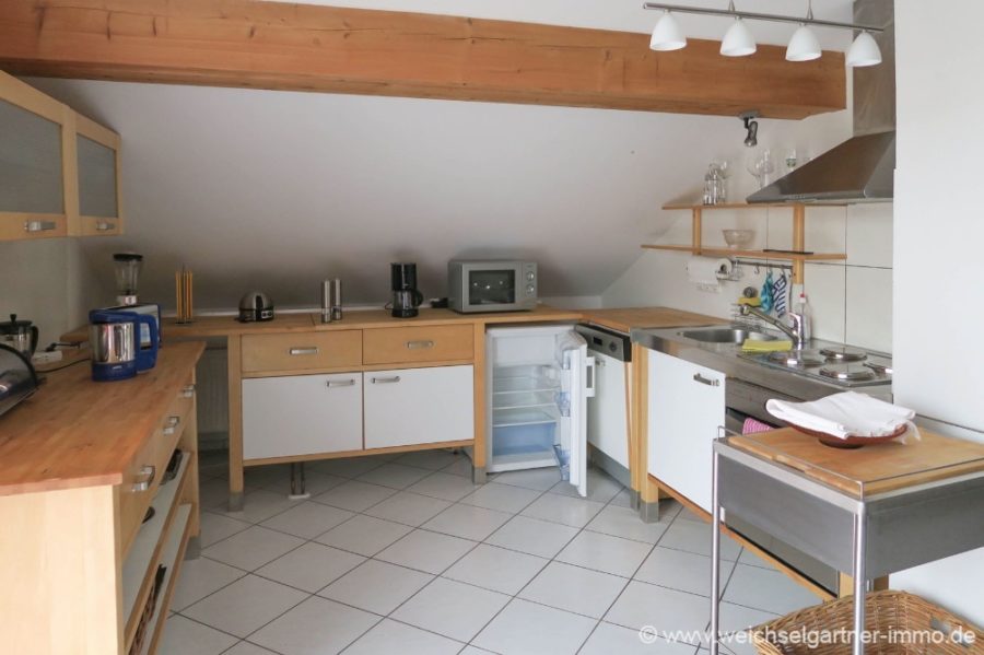 Interessantes Mehrparteienhaus mit top Rendite - Küchenbereich im DG