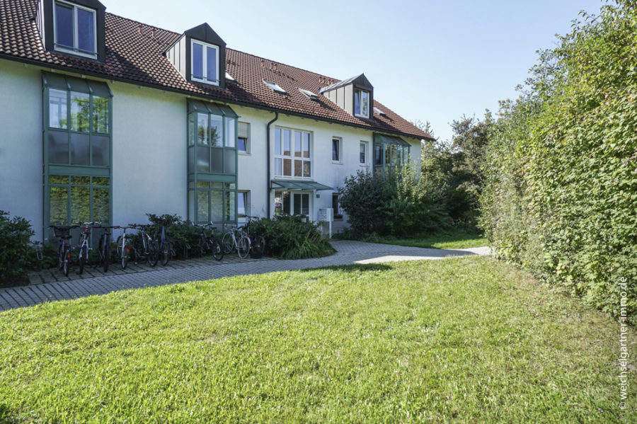 Großzügiges, helles Appartement auf Erbpacht - Hausansicht