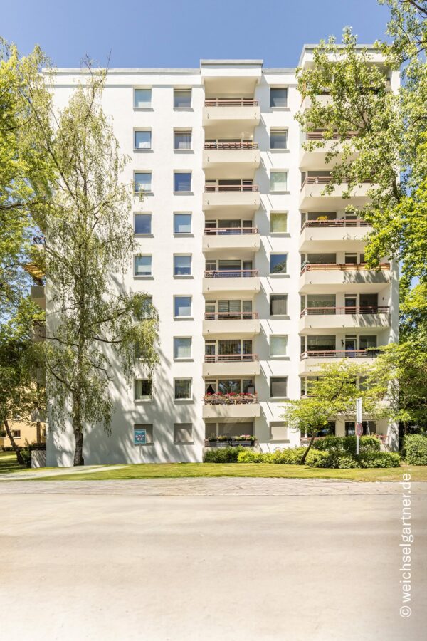 Vermietete 3-Zimmer-Eigentumswohnung mit schönem Balkon und TG-Einzelstellplatz - Blick auf die Balkone