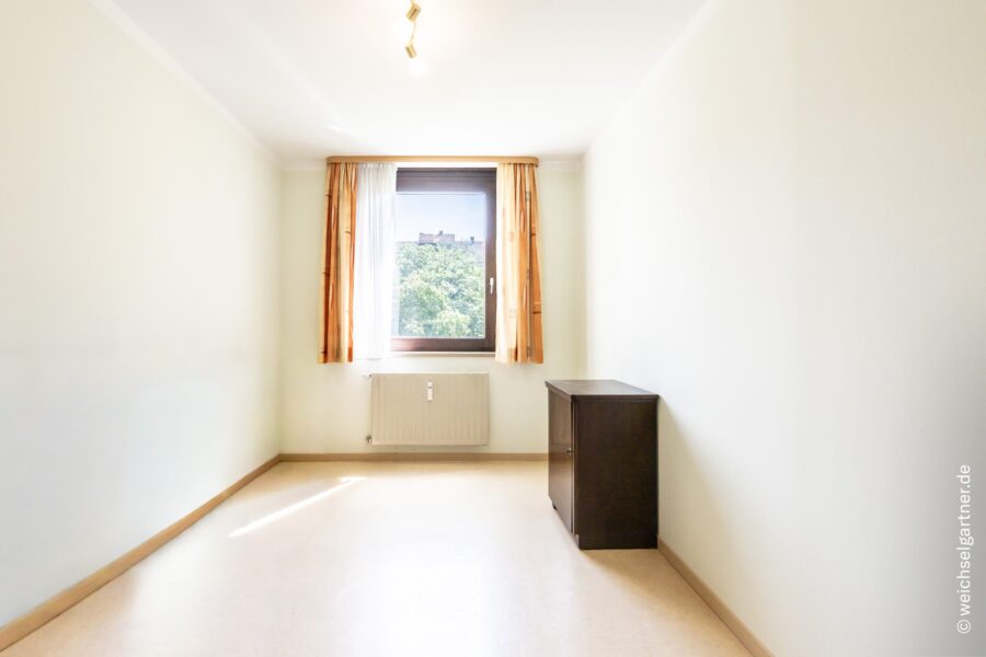 Bezugsfreie Wohnung mit Süd-Balkon und Blick in den grünen und ruhigen Innenhof inkl. TG-Stellplatz - Kinderzimmer