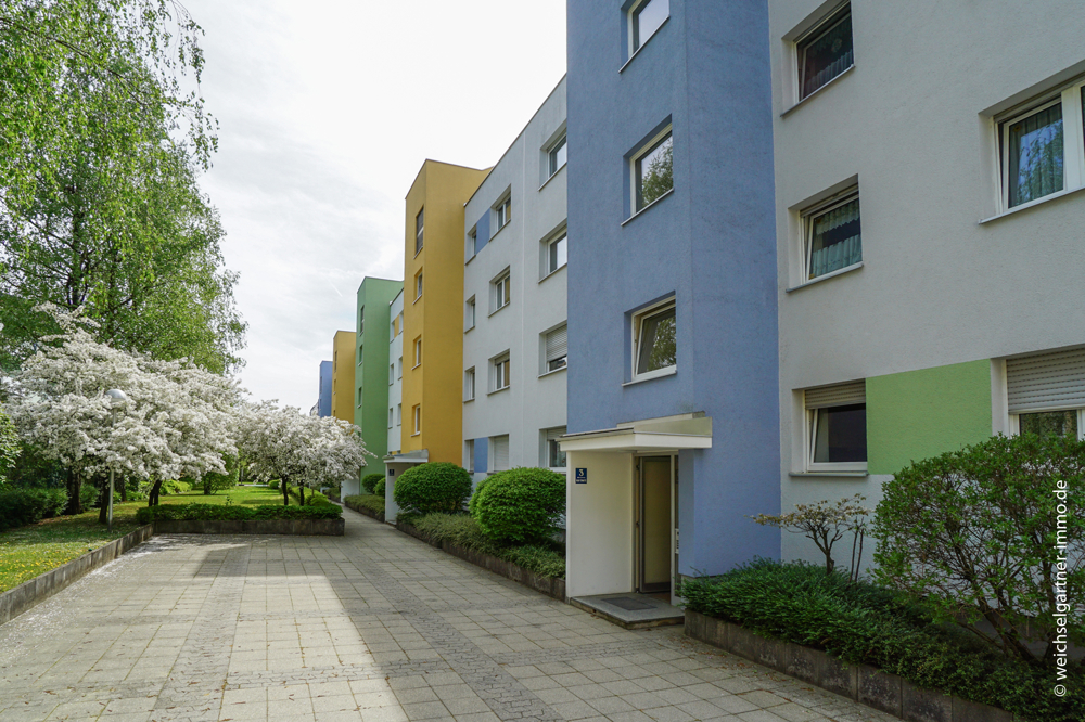 Gepflegte Eigentumswohnung mit schöner Süd-Loggia, 81673 München, Etagenwohnung