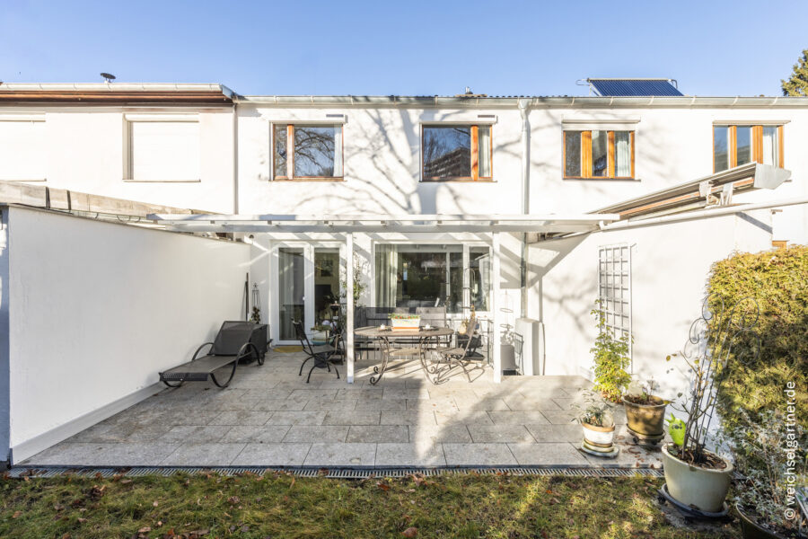 Reihenmittelhaus mit Südgarten in zentraler und begehrter Wohnlage nahe dem Cosimabad - Südliche Hausansicht