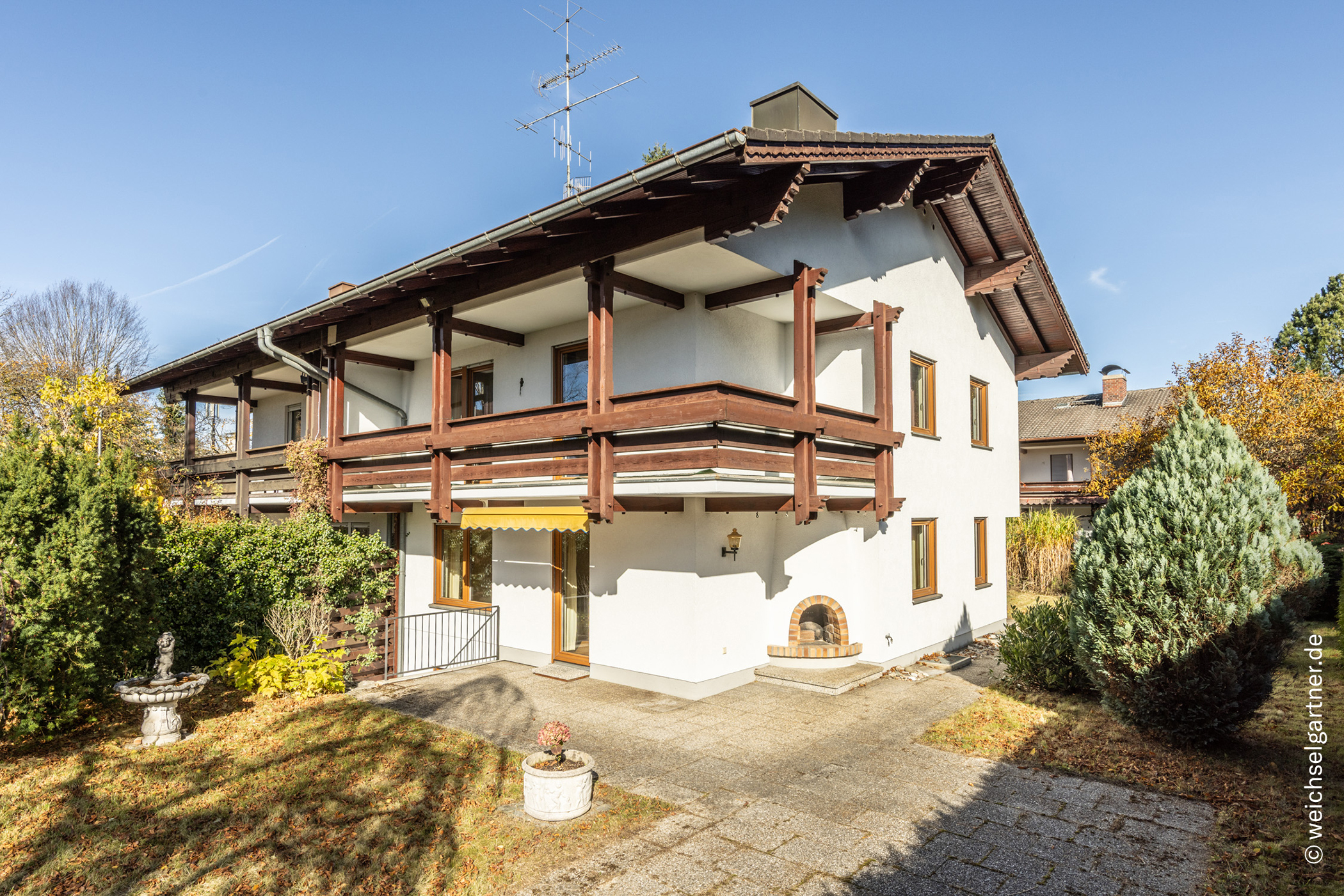 Familienfreundliche Doppelhaushälfte mit schönem Südwestgarten und Einzelgarage, 82031 Grünwald, Doppelhaushälfte