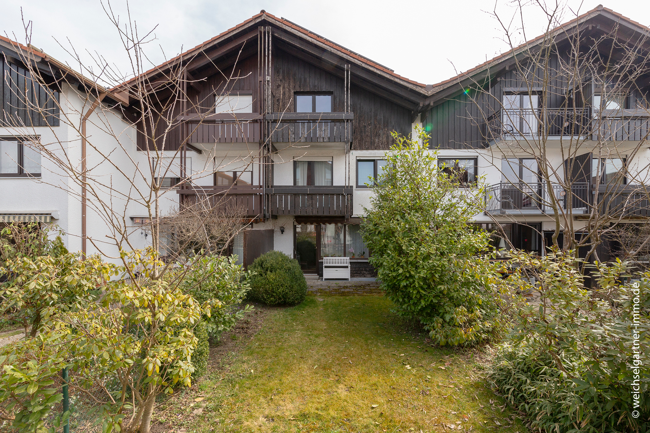 Vermietetes Reihenmittelhaus in Split-Level-Bauweise, 85560 Ebersberg, Reihenmittelhaus