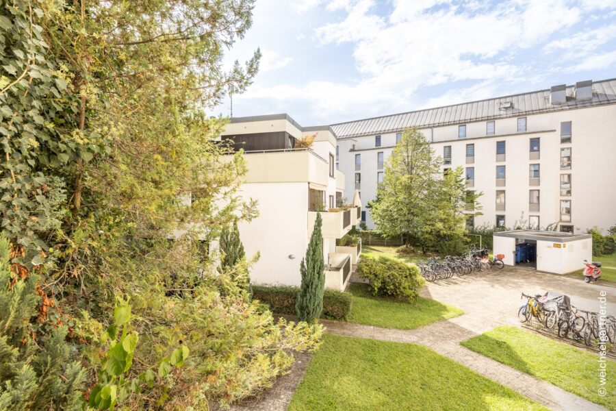 Bezugsfreie 3-Zimmer-Wohnung mit Balkon in ruhiger und zentraler Lage am Partnachplatz - Ruhiger und grüner Innenhof