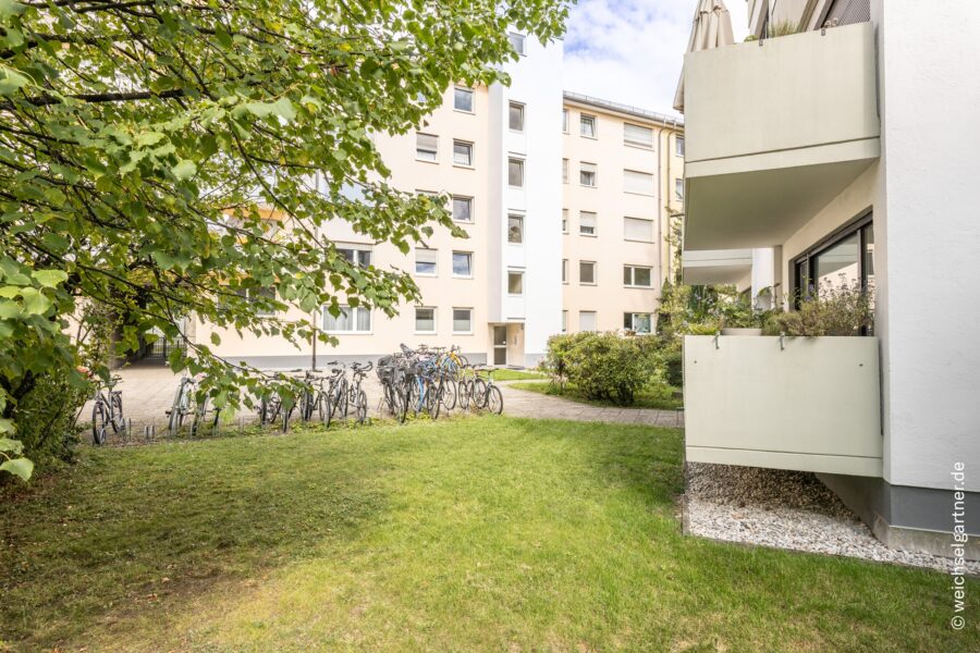 Bezugsfreie 3-Zimmer-Wohnung mit Balkon in ruhiger und zentraler Lage am Partnachplatz - Fahrradstellplätze im Innenhof