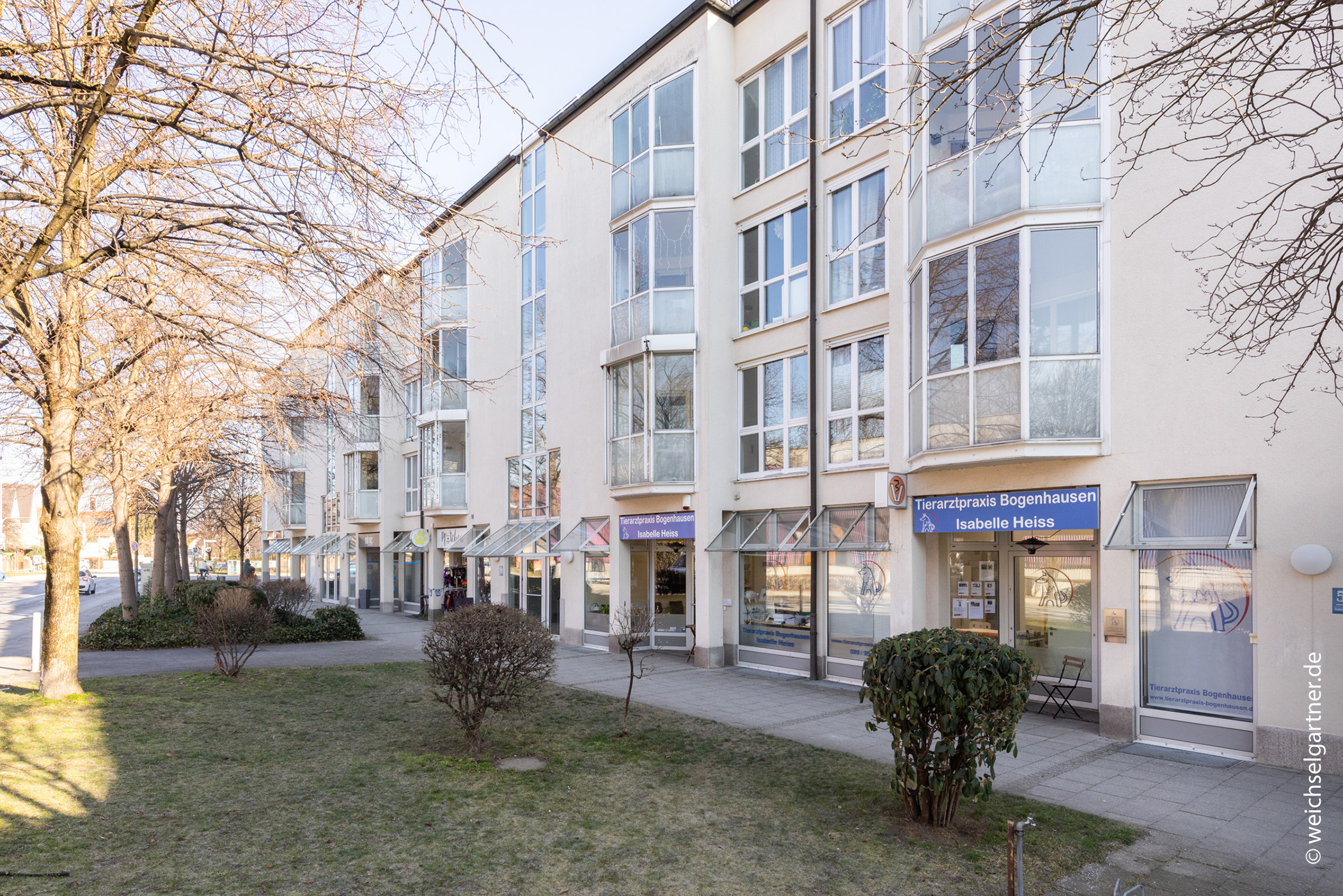 Helle und renovierungsbedürftige Wohnung am Zamilapark, 81929 München, Etagenwohnung