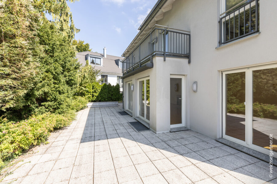 Großzügiges Einfamilienhaus auf herrlichem Grundstück - Terrassenbereich