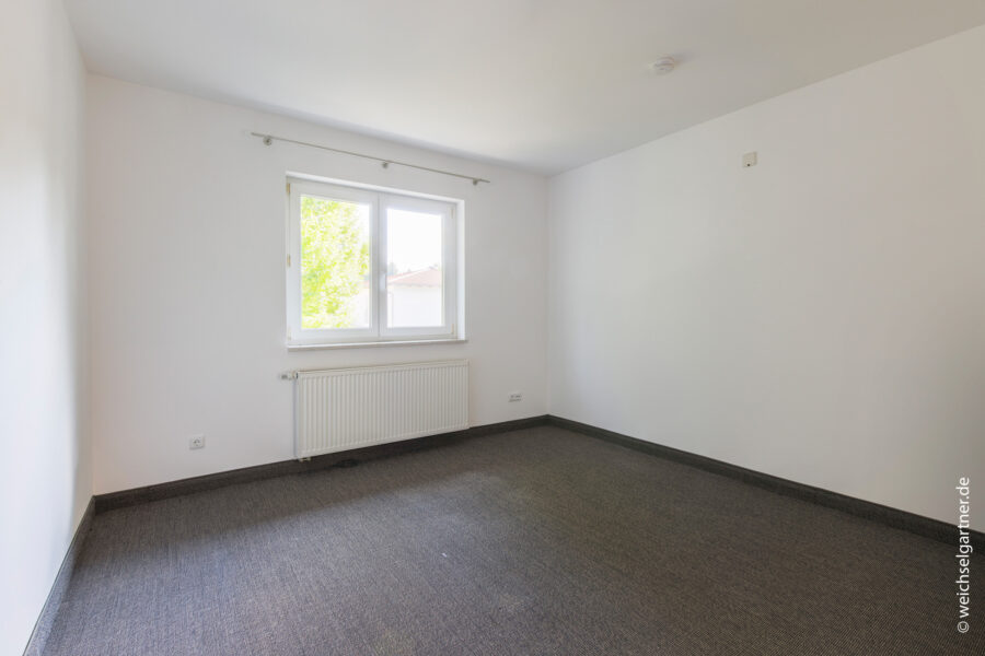 Großzügiges Einfamilienhaus auf herrlichem Grundstück - Weitere Aufnahme des Zimmers