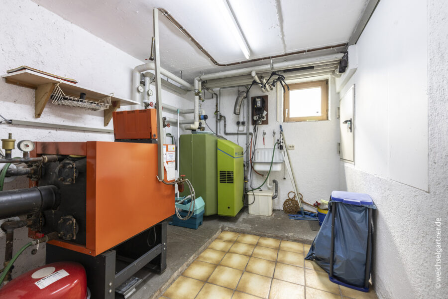 Erbbaurecht: Attraktive Doppelhaushälfte auf herrlichem Grundstück in ruhiger Wohnlage - Heizungskeller