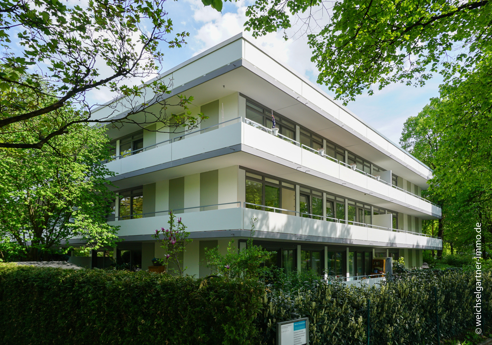 Attraktive Eigentumswohnung im äußerst gepflegten Atriumhaus, 81927 München, Etagenwohnung