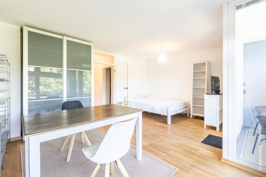 Freies, top gepflegtes Appartement mit West-Balkon und Blick ins Grüne direkt am Park - Optimale Stellmöglichkeiten