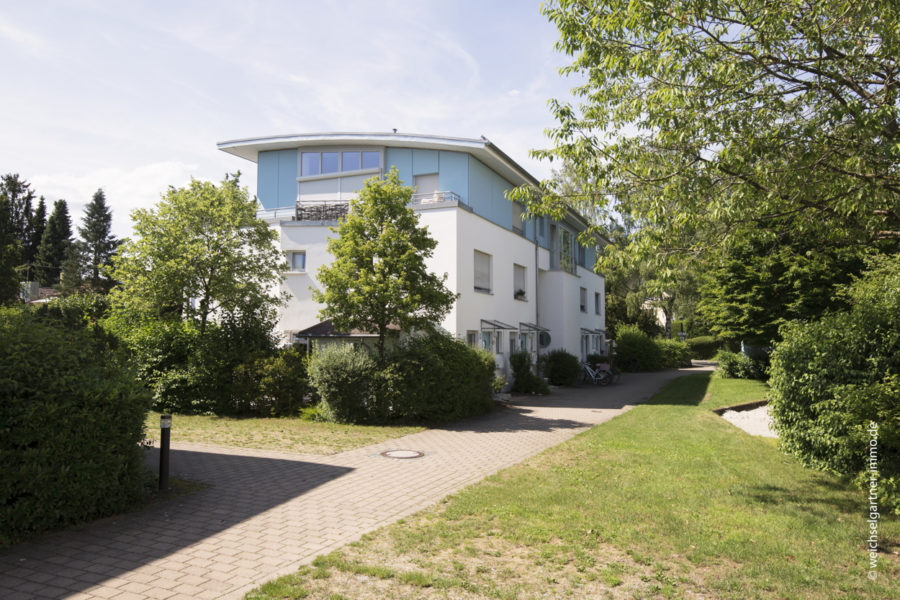 Dachterrassentraum - Vermietete Eigentumswohnung mit besonderen Flair - Blick auf das Wohnhaus
