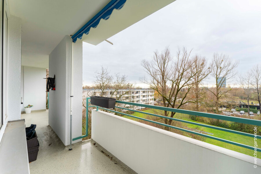 Sonnige Eigentumswohnung mit herrlichem Süd-Blick - Großzügiger Süd-Balkon