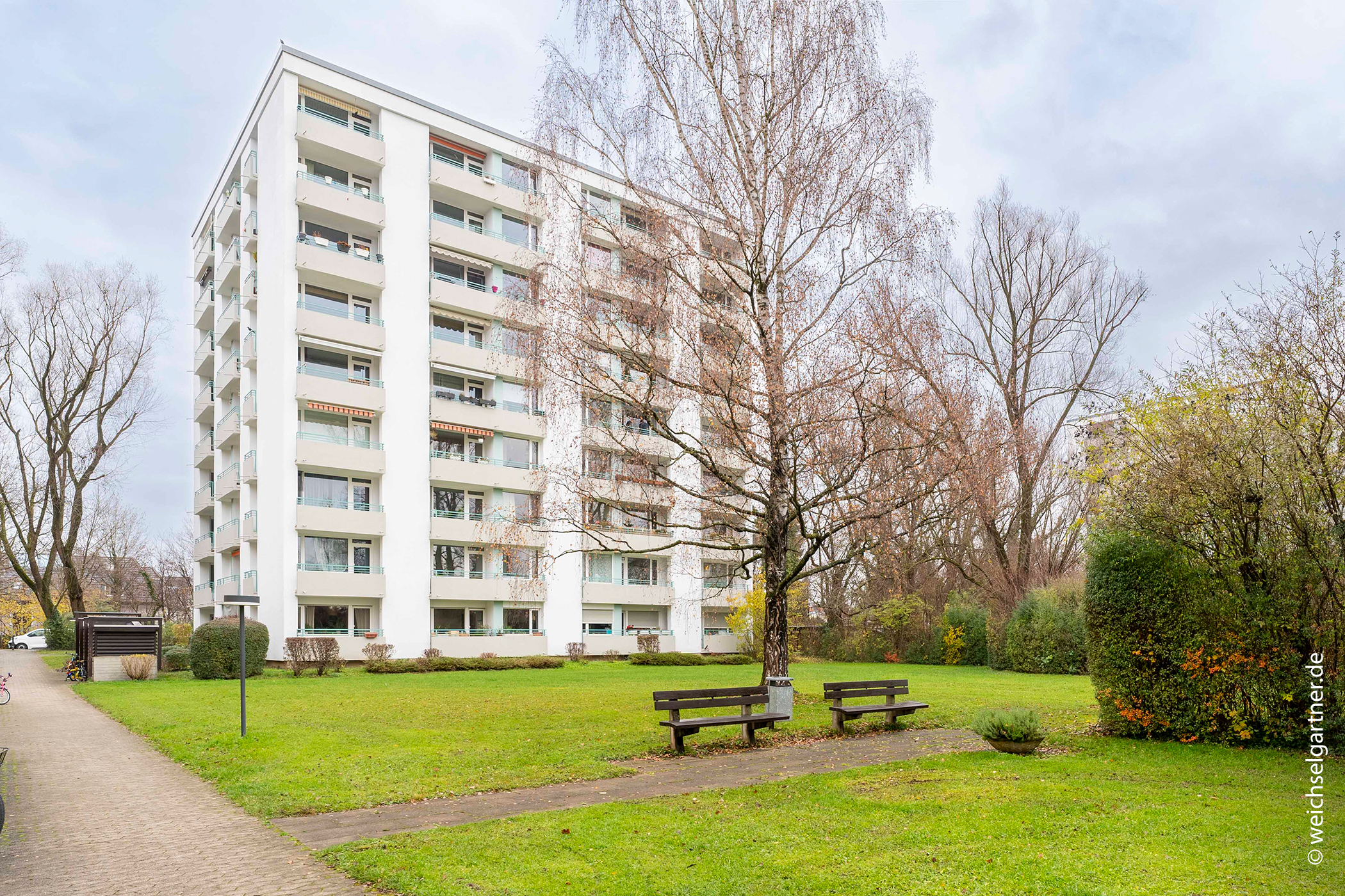 Sonnige Eigentumswohnung mit herrlichem Süd-Blick, 81927 München, Etagenwohnung