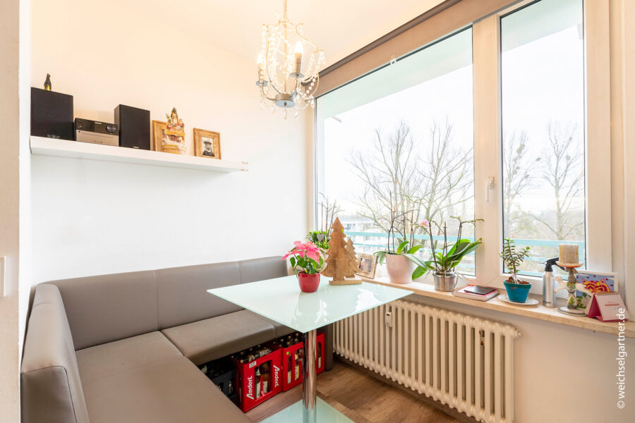 Sonnige Eigentumswohnung mit herrlichem Süd-Blick - Und gemütlicher Sitzecke