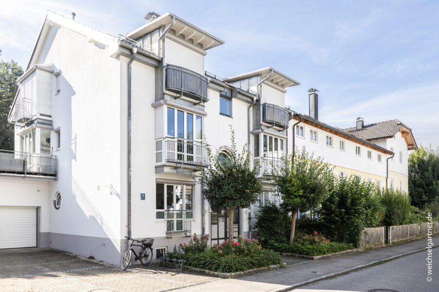 Grüntal: Vermietete 2 ZKB plus Hobbyraum und Balkon – herrlicher Blick ins Grüne - Eigentumswohnung im Herzogpark