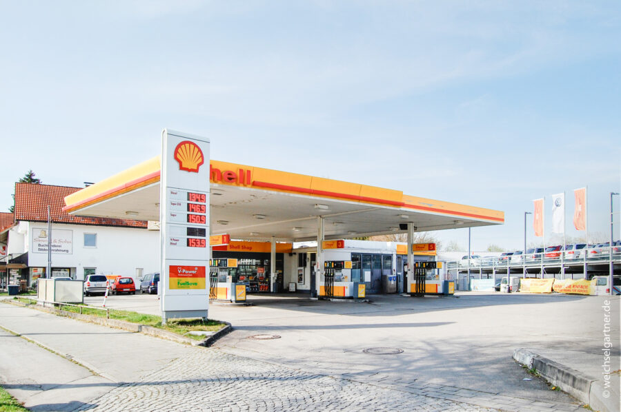 Grundstück für Wohn-/Geschäftshaus - 2713