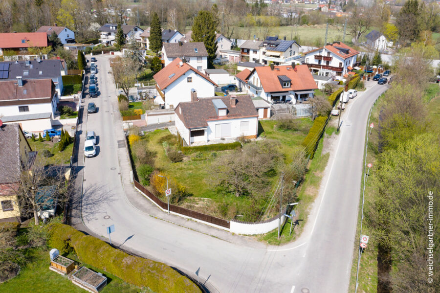 Interessantes Süd-Grundstück mit Altbestand - Drohenaufnahme