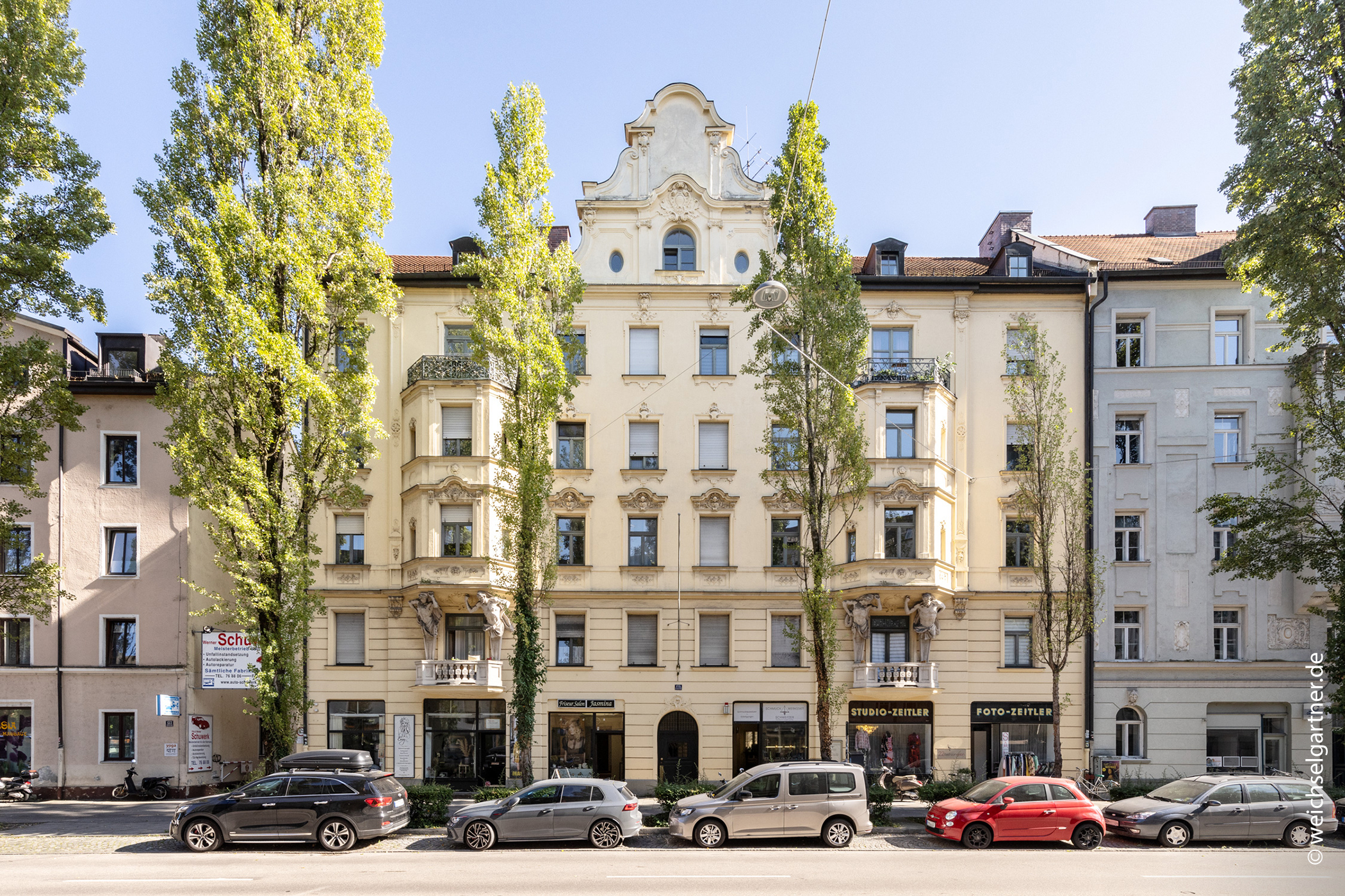 Rarität von 1904: Denkmalgeschütztes Wohn- und Geschäftshaus mit 19 Einheiten, 80337 München, Wohn- und Geschäftshaus