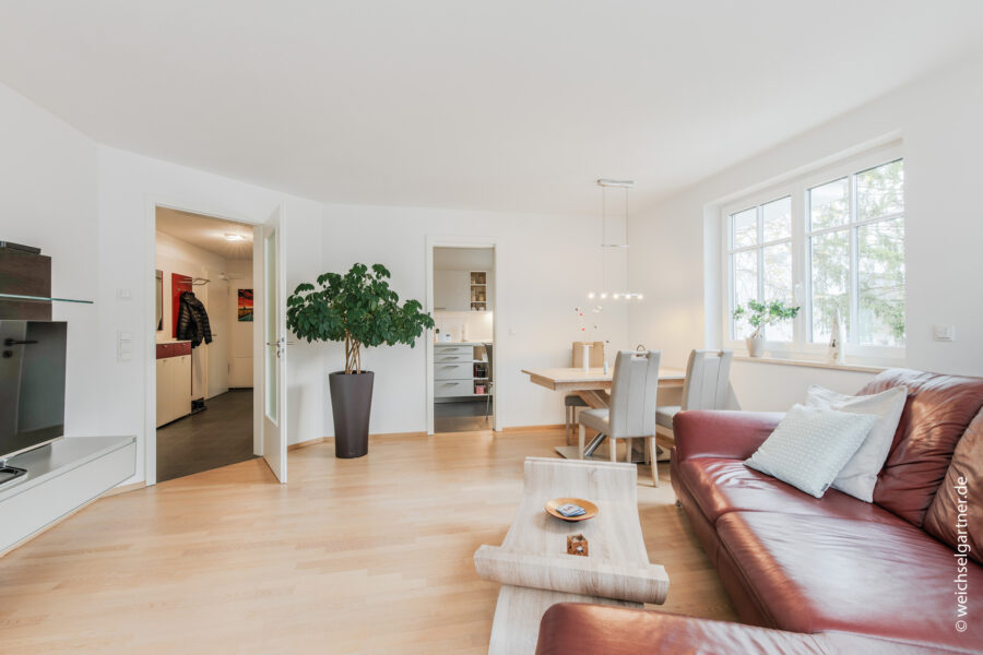 Neuwertige und energieeffiziente Eigentumswohnung in zentraler Lage - Weitere Ansicht des Wohnraumes