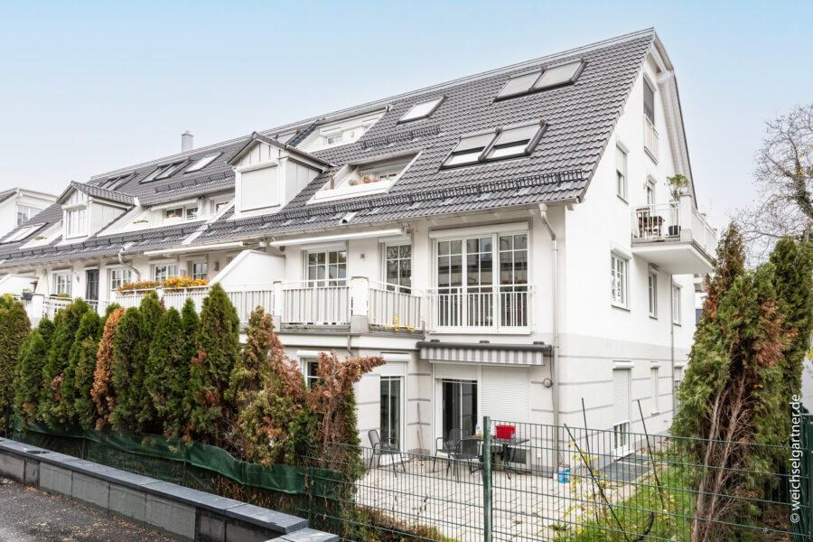 Neuwertige und energieeffiziente Eigentumswohnung in zentraler Lage - Eckwohnung im 1. OG