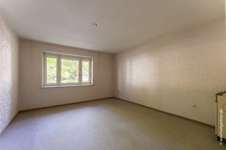 Renovierungsbedürftige Wohnung mit viel Potential Nähe U-Bahn - Schlafzimmer