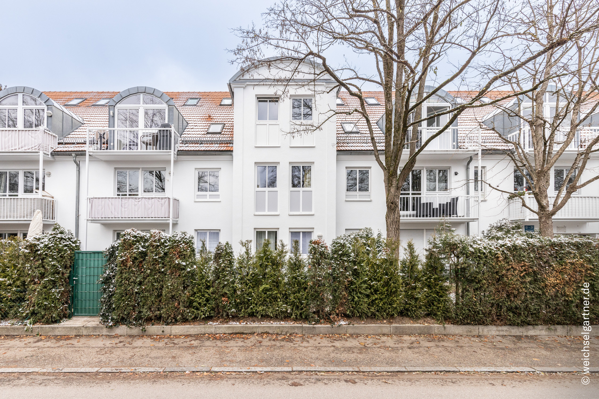 Vollmöblierte Maisonette-Gartenwohnung mit Süd-West-Ausrichtung in ruhiger und beliebter Wohnlage, 81927 München, Erdgeschosswohnung