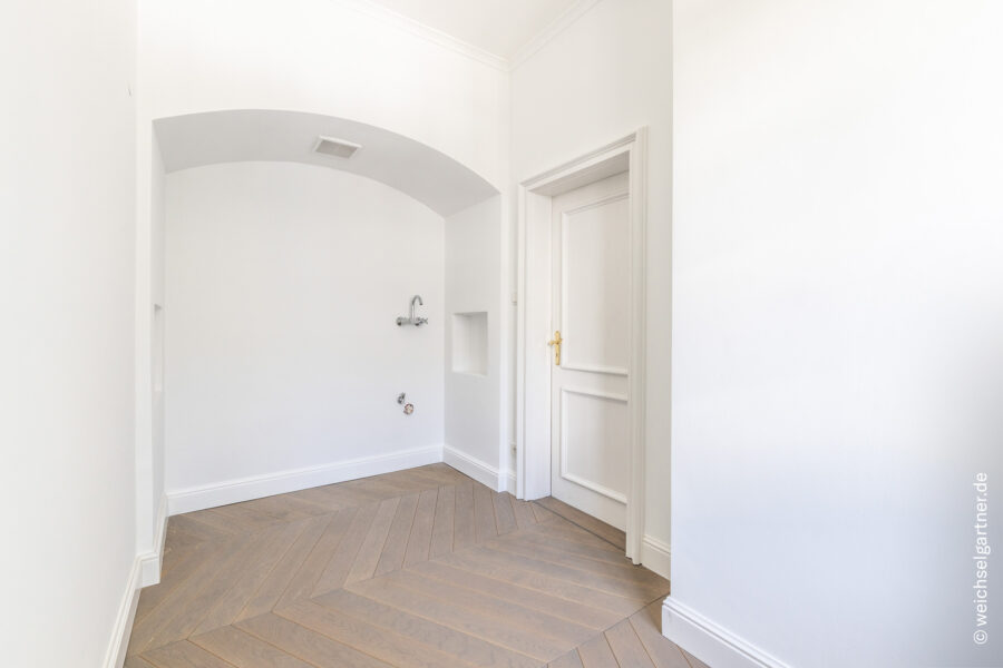 Repräsentative Büro-Villa in bester Lage von Altbogenhausen am Shakespeareplatz - Anschluss für eine Teeküche