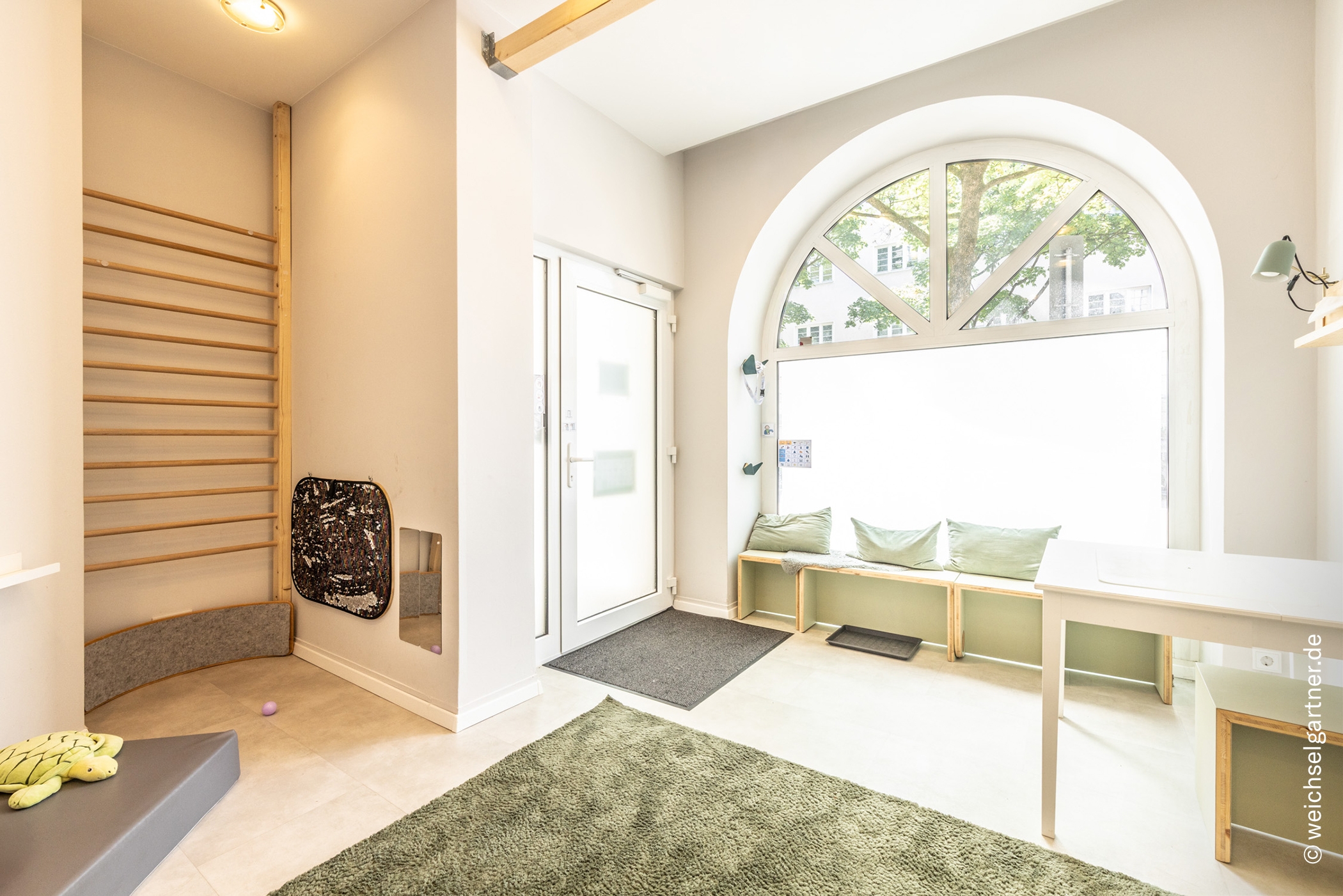 Attraktive Gewerbeeinheit in denkmalgeschütztem Altbau, 81539 München, Bürofläche