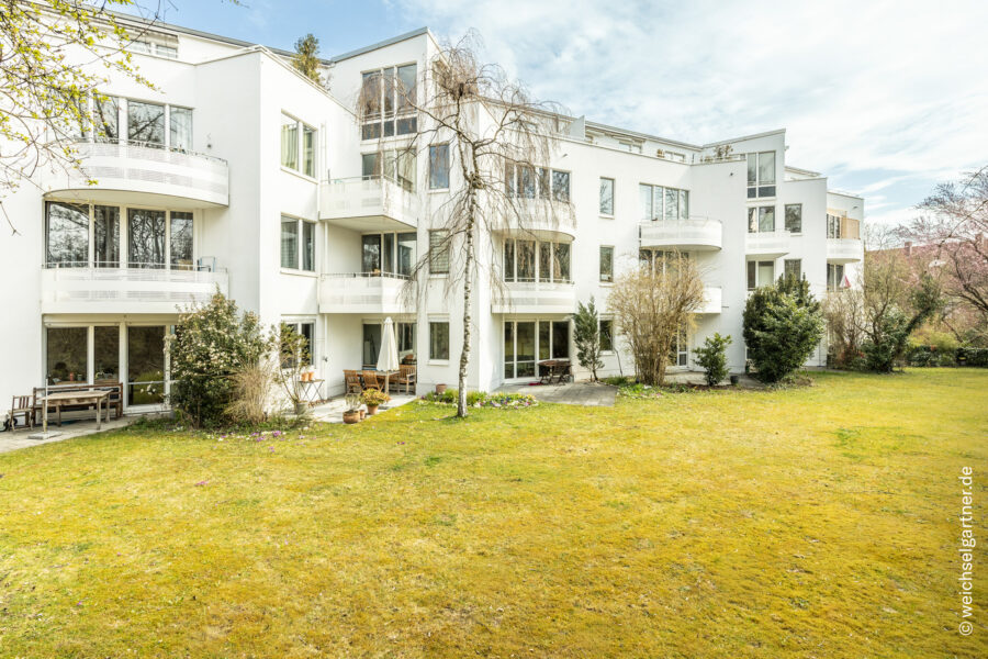 Attraktive Erdgeschosswohnung mit Südterrasse und Hobbyraum - Titelbild