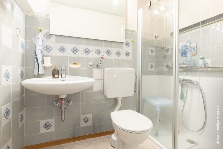 Zukunftsstarke Kapitalanlage oder mittelfristig für den Selbstbezug: 3-Zimmer-Wohnung mit Westloggia - Innenliegendes Duschbad