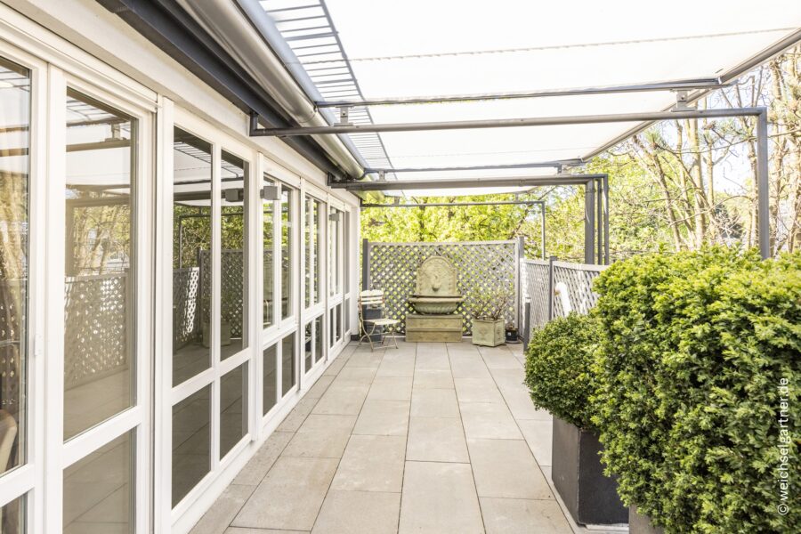 Exklusive Dachterrassen-Maisonette-Wohnung mit Penthouse-Charakter in bester Herzogpark-Lage - Weitere Terrassenansicht
