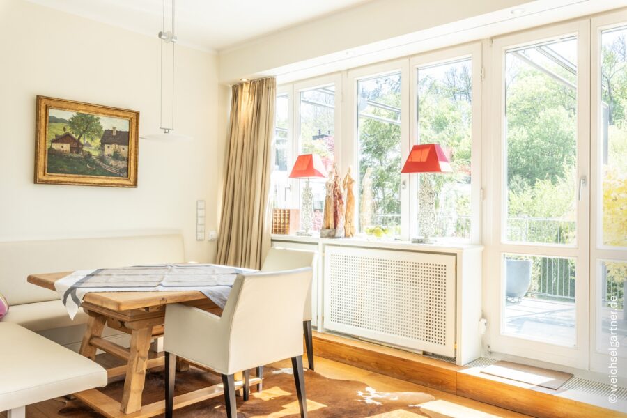 Exklusive Dachterrassen-Maisonette-Wohnung mit Penthouse-Charakter in bester Herzogpark-Lage - Essbereich