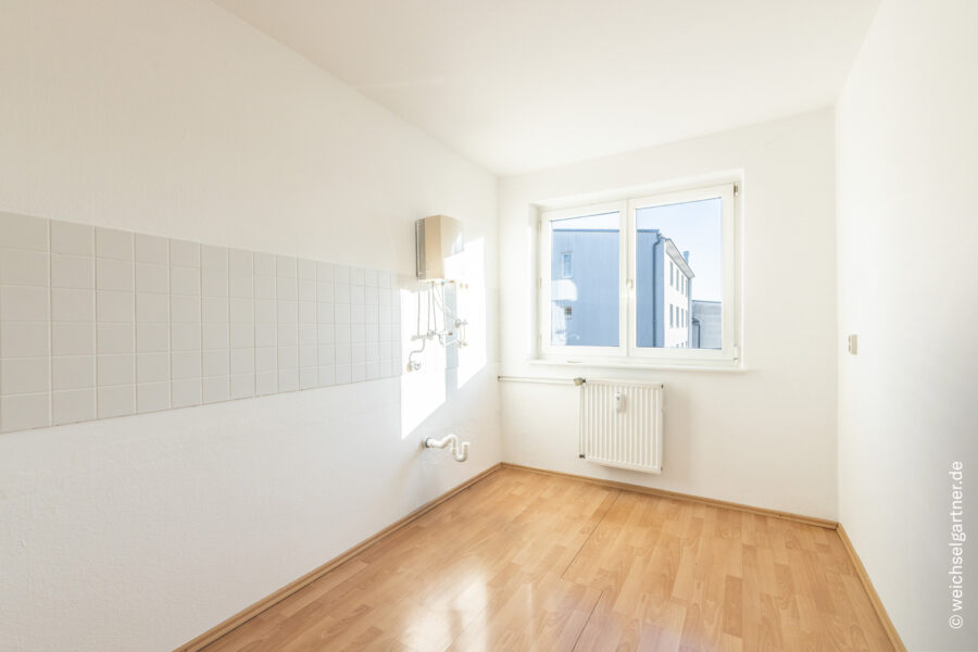 Bezugsfreie Eigentumswohnung mit Westbalkon in beliebter Lage - Küche