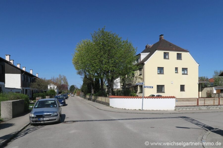 Baugrundstück in bester Lage - Sonniges Eckgrundstück